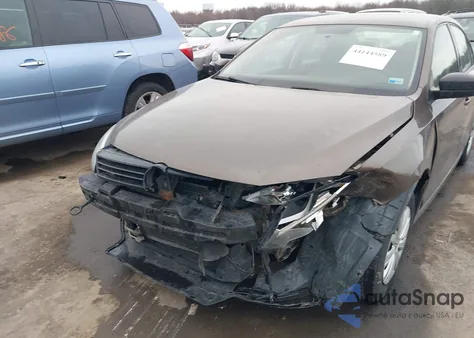2014 Volkswagen Jetta 2.0L S z USA, uszkodzony, nr VIN 3VW2K7AJ9EM295605